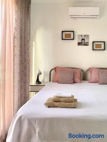 Terrace Room on Parish Street - Image 1