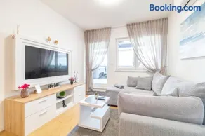 LILY apartment - Flexible SelfCheckins 48- Luxury- Extra big terrace with jacuzzi - Image 3