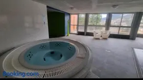 Cocon cosy et spa au Château des Magnans Jausiers piscine inaccessible 1-11 au 19-12 - Image 1