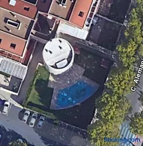 Piso acogedor con terraza - Image 4