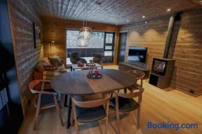 Mountain View Apartment 201 - Image 3