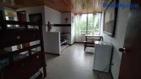 Apartamento acogedor, 1 habitación, cocina, comedor, vista a zonas verdes - Image 4