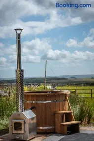Pentland Shepherd Huts - Image 3