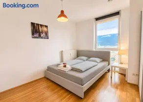 Innsbruck City View Apartment with 2 Bedrooms - Image 2