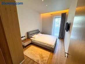 Qumi Porto Suites - Image 2