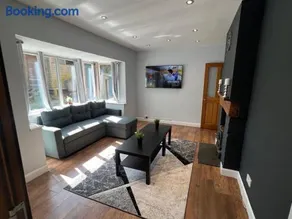 Luxury Detached holiday home Near BHX, JLR, NEC - Image 4