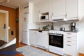 Guestly Homes - 1BR Executive Premium Suite - Image 2