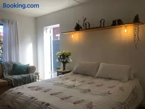 Serene Studio - Image 1