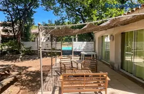 Maison confortable à Velleron de 50 m² avec piscine - Image 1