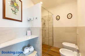 Villa Rubino Apartment con giardino e jacuzzi vista lago - Image 4