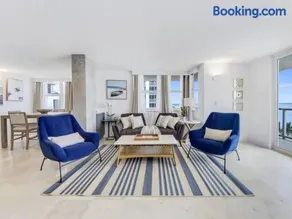 Luxury beachfront Condo by Dream Vacation - Image 3