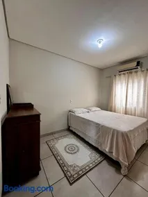 Casa confortável em condomínio - Image 2