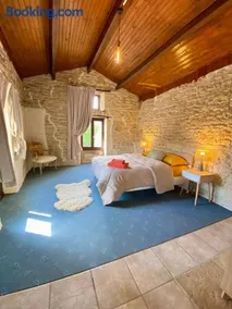 Self contained Guest House in Juillé - Image 1