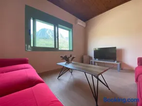 Acrocorinthos House - Image 5
