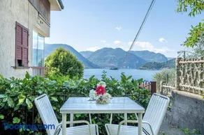 iseo lake view pool, dog friendly- 3Rosso - Image 2