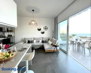 BAY DIVINO - Image 1
