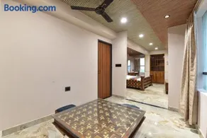 Luxora Suites - Image 2