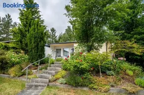 Bungalow 179 - Image 1