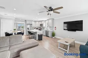 3 Bedroom 2 and half Baths 2 blocks to beach and boardwalk 8 beach badges - Image 1