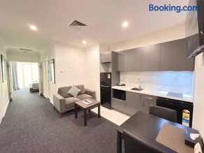 Lonsdale Street Apartments - Image 2