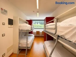 Mountains Hostel - Lago di Tesero - Image 3