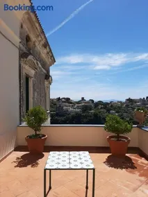 Palazzo Damelio - Image 1