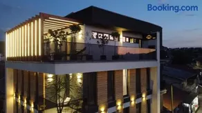 Square Luxury Apartments - Image 1