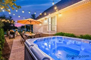 Cedar Point, Kalahari, Sports Force, Hot tub, Fire pit, EV, Pets, Beach, Fireplace, Park - Image 1