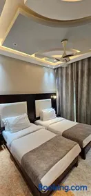 فندق سماء الإمارات - Image 4
