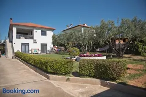 ELENA'S VILLA WITH VIEW - Image 2