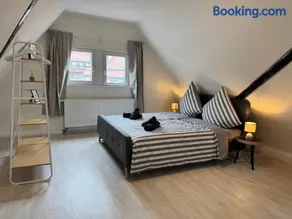 Feel like Home 5 - Image 2