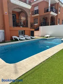 Casa con piscina a 10 min de Granada centro, Parking Gratis - Image 2