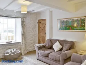 Yew Tree Cottage - Image 2