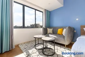 Laurel Hill Suites Studio 506 - Image 2