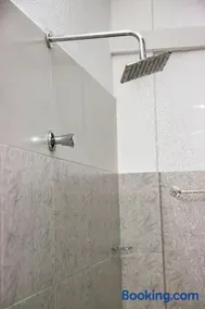 SkyAvenue Guest House - Image 2