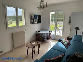 Garden-level studio - Image 2