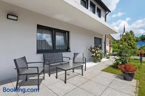 Kinderfreundliche Ferienwohnung mit Garten und Terrasse | Gartenblick - Image 1