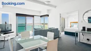 Sea Side 411 - Image 4