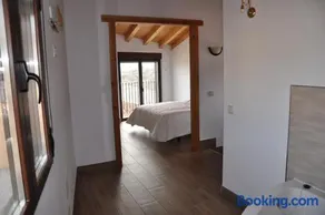 La Costurera - Image 4