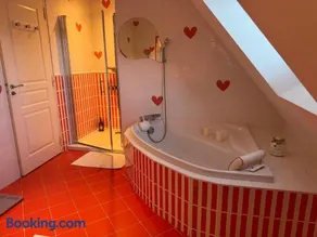 La Villa des Marronniers Grand Large Bedroom - Image 4