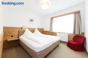 Ferienwohnung Haus Zyka - inklusive STUBAI SUPERCARD - nähe Elferlifte - Supermarkt - Busstop - Image 1