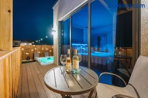 Private Suite w/HotTub, 2m Arikok Park, 3 people - Image 4