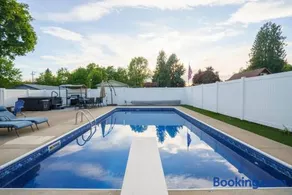 Heated Pool & Hot Tub - Family Retreat at Lake CDA - Image 1