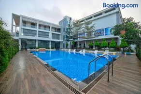 VRR Astoria Hotel & Convention Center - Image 4