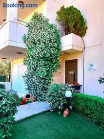 Cozy Apartments near the airport - Image 1