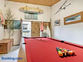 3 Bed in Swansea oc-93942 - Image 2