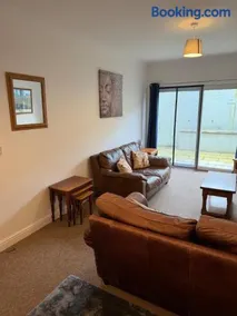 Cosy Sleeps5, Yard Parking, Beaut Coast Beach 23RP - Image 4