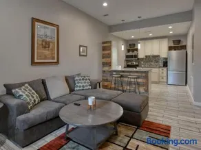 734 East Broadway, Unit 101A - Image 1