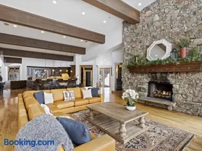 Apex Lodge - Solitude Resort 5BR with Hot Tub - Image 2