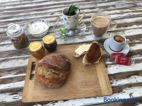 Bed & Bread - Image 3